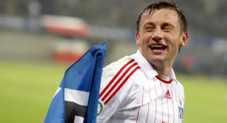 Dennoch-drueckt-er-die-Daumen-fuer-ein-gutes-Spiel-seiner-Hamburger-Ich-hoffe-dass-die-Mannschaft-auch-ohne-mich-Gas-gibt-und-wir-gewinnen-Wir-wollen-oben-dabeibleiben-und-auch-in-der-Liga-etwas-reissen