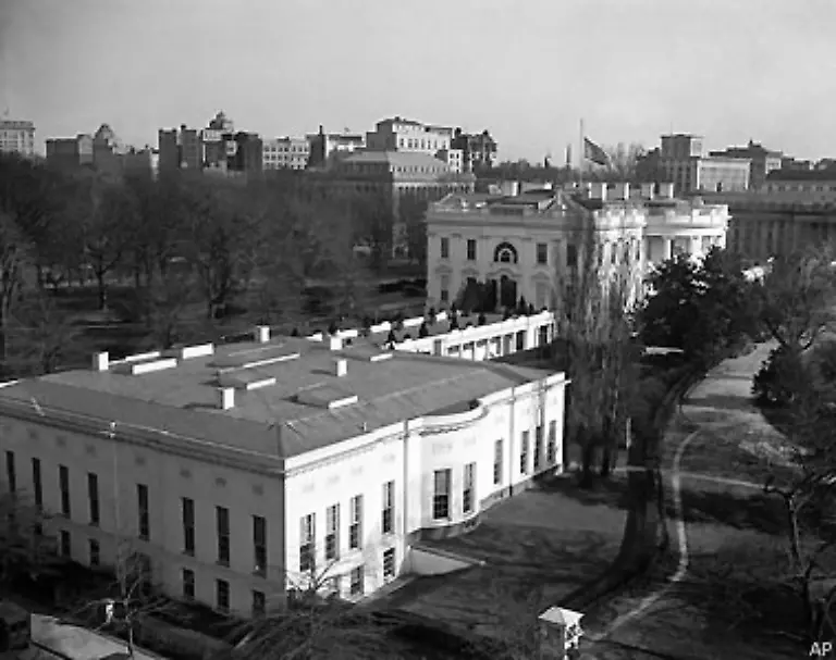 Nach-den-Vorstellungen-Washingtons-wurde-das-Haus-von-dem-aus-Irland-stammenden-Architekten-James-Hoban-entworfen