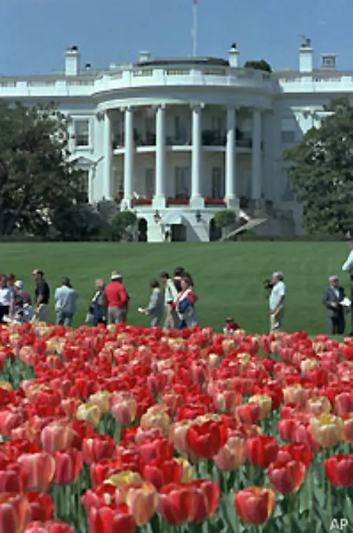 Das-Weisse-Haus-ist-die-weltweit-einzige-Privatresidenz-eines-Staatsoberhauptes-die-vom-Volk-ohne-Eintrittsgebuehr-besichtigt-werden-kann