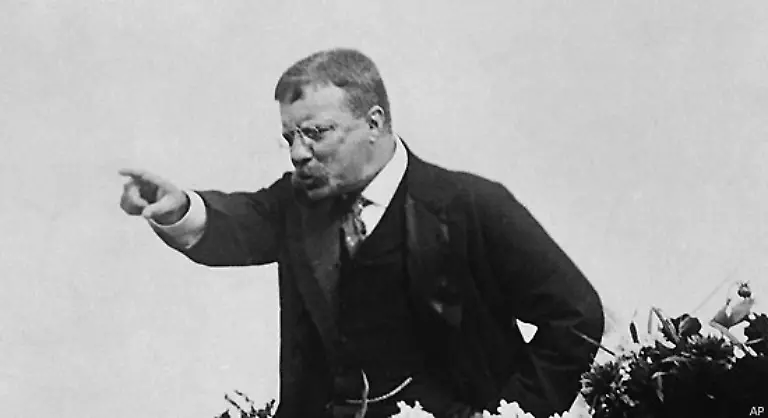 Davon-leitet-sich-die-erst-1902-von-Praesident-Theodore-Roosevelt-offiziell-fuer-den-Praesidentensitz-eingefuehrte-Bezeichnung-Weisses-Haus-ab-Bis-dahin-hiess-das-Gebaeude-offiziell-Haus-der-Exekutive-oder-Praesidentenpalast