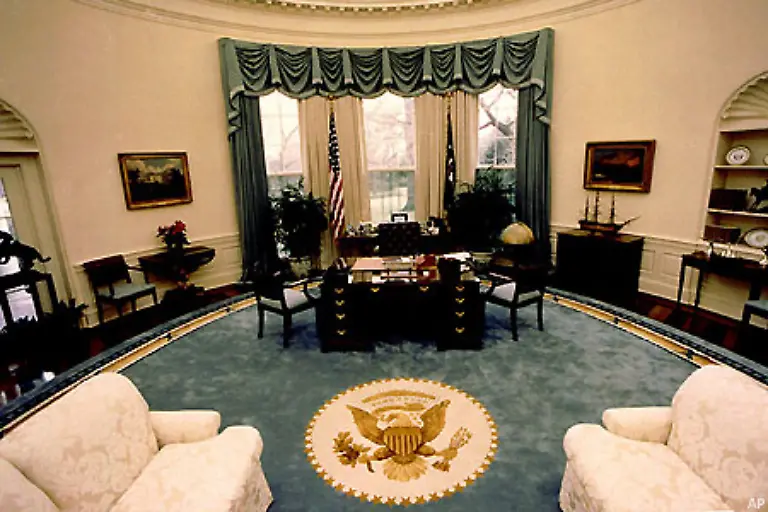 Hier-liegt-bis-heute-der-Arbeitsbereich-des-Praesidenten-darunter-das-1909-eingerichtete-Praesidentenbuero-Oval-Office