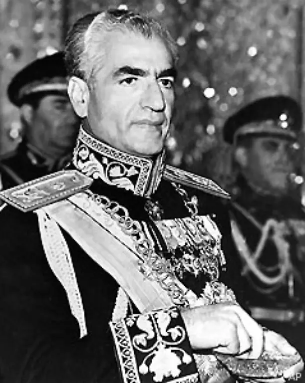 Anfang-November-1978-versucht-der-Schah-letztmalig-in-einer-Ansprache-an-die-iranische-Nation-seinen-Sturz-abzuwenden