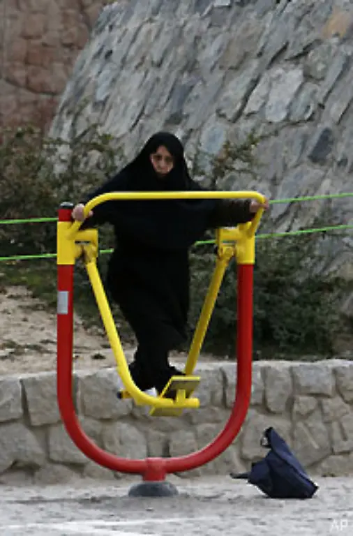 Demnach-haben-innenpolitische-Gegner-um-Ex-Praesident-Chatami-weder-Interesse-an-einem-Umbruch-des-Systems-noch-waeren-sie-dazu-imstande