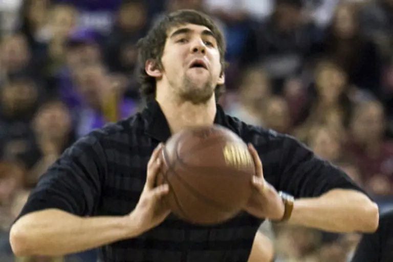 Oder-haette-in-seiner-Freizeit-ein-bisschen-Basketball-gespielt-Immerhin-Phelps-hat-seine-Kifferei-sofort-zugeben-Andere-Sportler-sind-da
