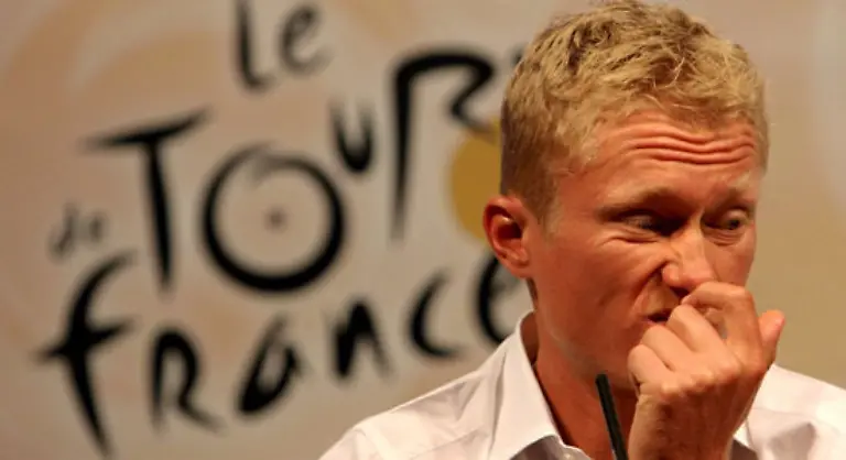 Alexander-Winokurow-radfahrender-Fremdblutdoper-gab-zu-Protokoll-Meine-Sturzverletzung-hat-eine-Blutembolie-ausgeloest-Dummerweise-war-das-gestaute-Blut-nicht-sein-eigenes