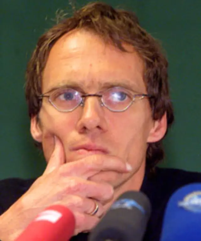 von-ihm-benutzten-Zahnpaste-wurde-das-Zeug-nachgewiesen-Baumann-sprach-von-einem-kriminellen-Akt-und-stellte-Strafanzeige-gegen-Unbekannt-wegen-vorsaetzlicher-Koerperverletzung-Wer-der-angebliche-Taeter-war-wurde-nie-geklaert