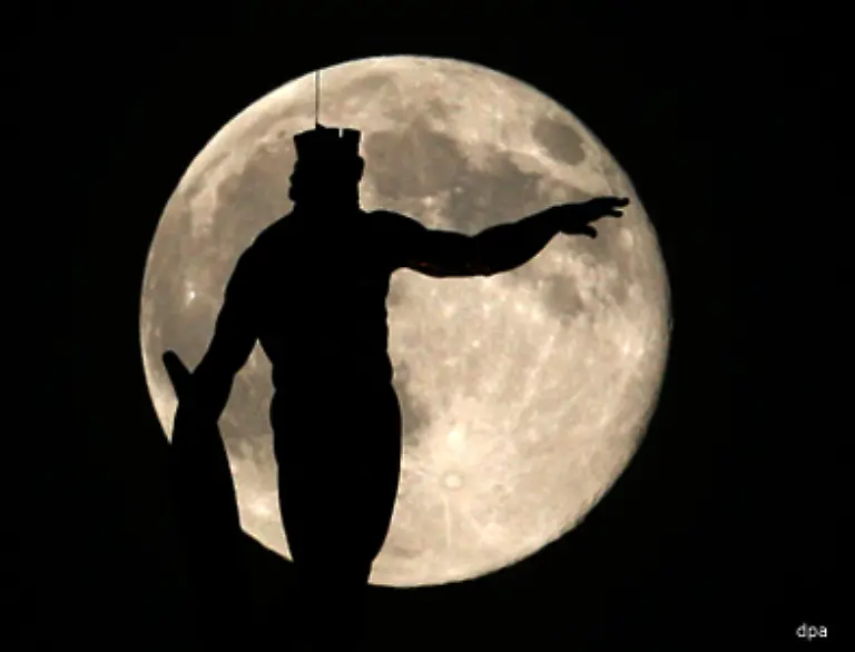 Und-noch-immer-sind-die-Ozeantiefen-so-wenig-erforscht-dass-wir-selbst-ueber-den-Mond-mehr-wissen