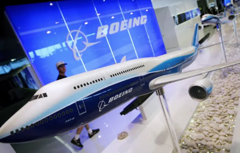 Boeing-arbeitet-derweil-unter-Hochdruck-an-der-747-8-als-Nachfolger-fuer-das-400er-Erfolgsmodell-Mit-3-6-zusaetzlichen-Metern-steigt-die-Gesamtlaenge-auf-74-3-Meter-die-Kapazitaet-fuer-Passagiere-um-34-Plaetze