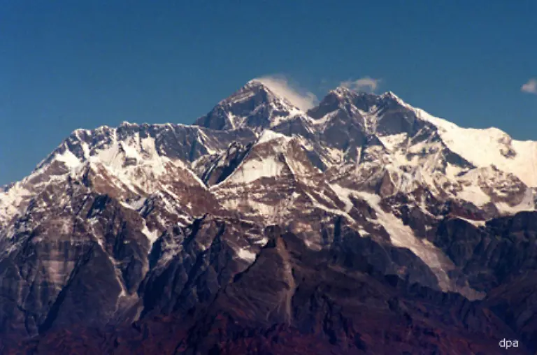 Der-Mount-Everest-mit-8848-Metern-der-hoechste-Berg-der-Erde-wuerde-dort-im-so-genannten-Challenger-Tief-ganz-locker-verschwinden