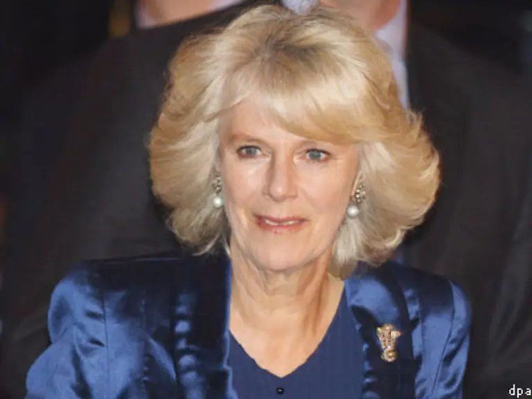 Koeniglich-wird-es-auf-Platz-51-Camilla-Parker-Bowles-ist-also-halb-unsexy-Prinz-Charles-sieht-das-wohl-anders-aber-der-liest-ja-auch-nicht-die-FHM-vermutlich