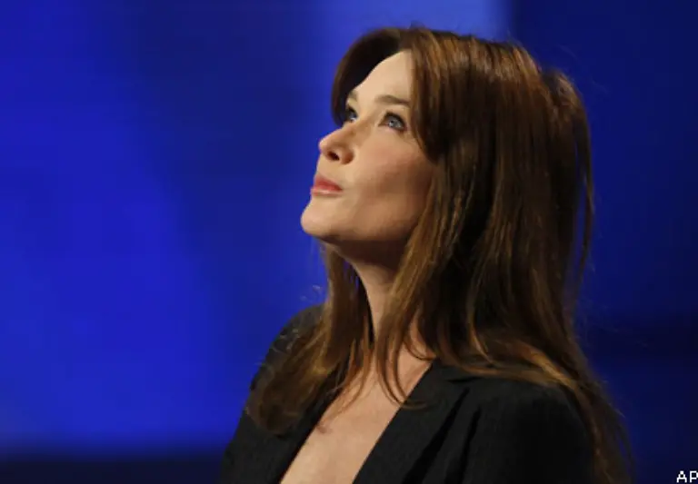 Carla-Bruni-sichert-sich-Rang-29-Warum-Nach-einem-Jahr-Ehe-mit-Sarkozy-ist-eine-Frau-vielleicht-einfach-nicht-mehr-sexy