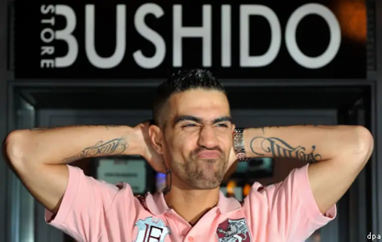Eine-sehr-maennliches-weibliches-Wesen-begegnet-uns-auf-Rang-13-Rapper-Bushidos-Gezicke-mit-musikalischen-Konkurrenten-koennten-ihn-in-dieser-Liste-katapultiert-haben