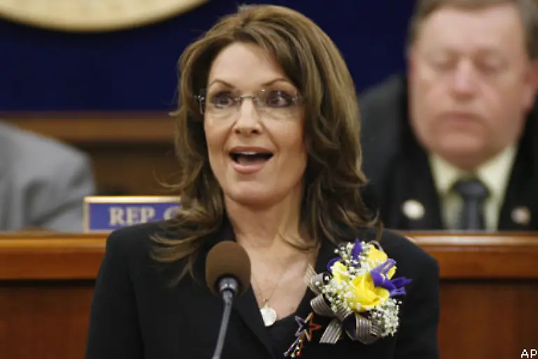 Was-haben-wir-sie-belaechelt-im-vergangenen-Jahr-Doch-nun-koennen-wir-Sarah-Palin-auch-mal-beglueckwuenschen-immerhin-liegt-sie-nur-auf-Rang-zehn-Aber-sie-hat-ja-auch-Unmengen-fuer-Styling-und-Kleidung-ausgegeben