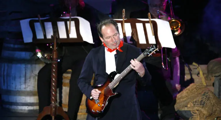 Neue-Grammy-Freude-auch-fuer-den-gebuertigen-Deutschen-Hans-Zimmer-der-zusammen-mit-seinem-Kollegen-James-Newton-Howard-fuer-die-Musik-zu-dem-Batman-Film-The-Dark-Knight-belohnt-wurde
