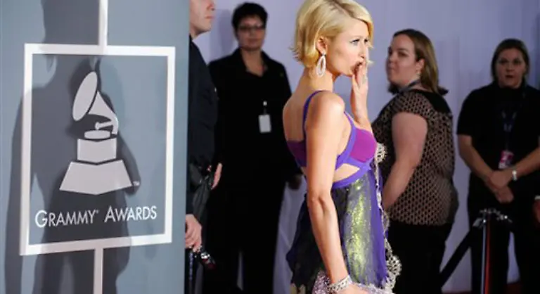 Keine-Ahnung-was-Paris-Hilton-bei-den-Grammys-zu-suchen-hatte