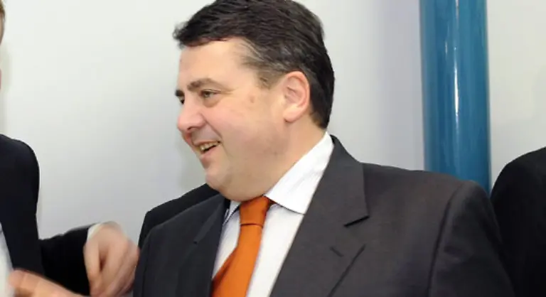 Umweltminister-Sigmar-Gabriel-hier-schon-wieder-bei-der-Arbeit