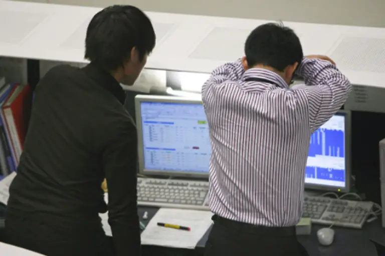 Die-Krise-traf-die-meisten-Institute-indirekt-da-sie-vor-allem-unter-den-stark-gefallenen-Aktienkursen-litten