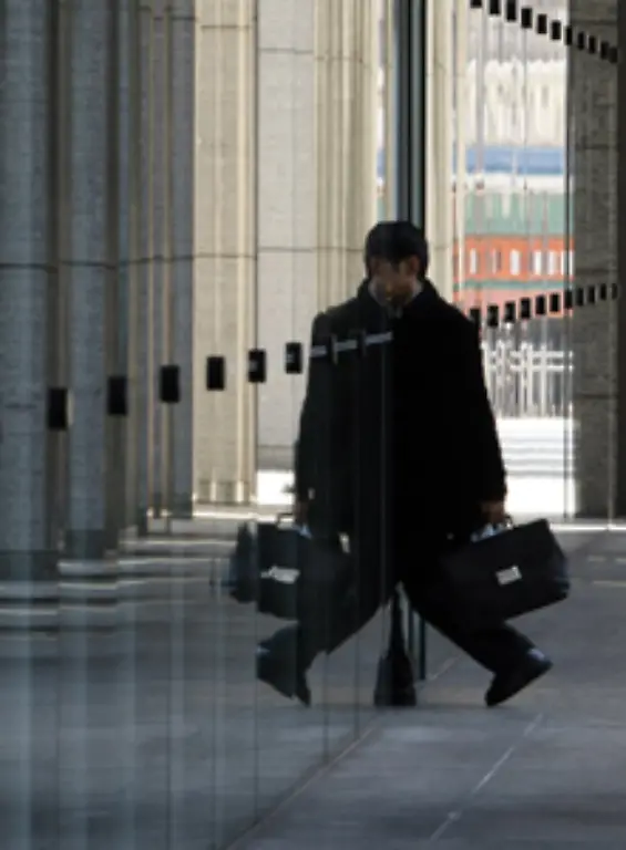 Hinzu-kamen-die-gestiegenen-Kosten-durch-die-Abschreibung-von-Problemkrediten