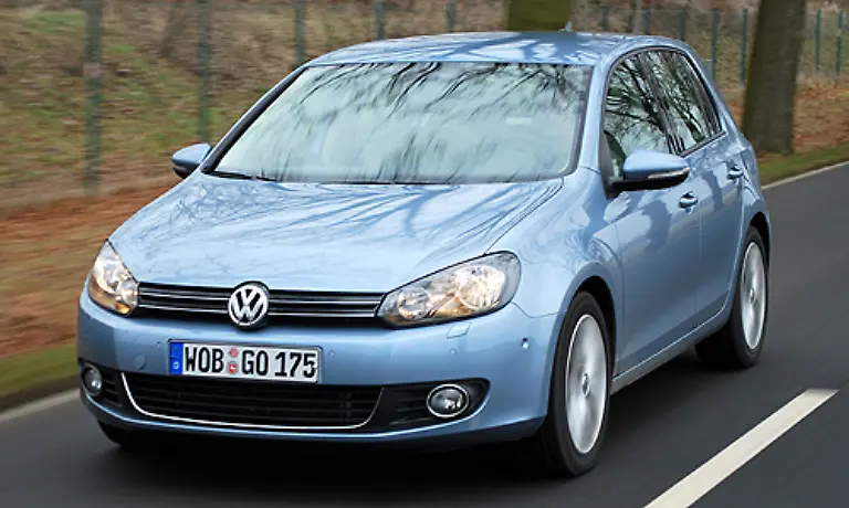Welches-Auto-kann-schon-von-sich-behaupten-einem-ganzen-Fahrzeugsegment-den-Namen-zu-geben-Einzig-der-Golf-hat-unter-den-automobilen-Dauerbrennern-ein-nach-ihm-benanntes-Revier