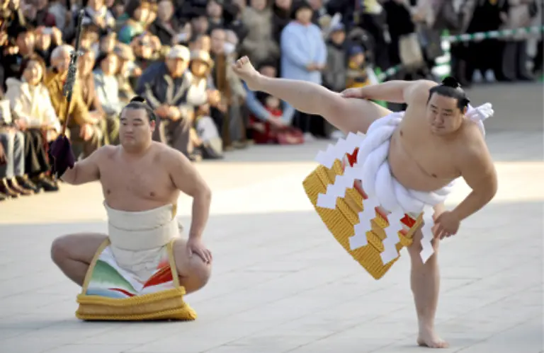 Im-Kampf-gegen-die-massive-Absatzschwaeche-wollen-Toshiba-und-NEC-nun-zusammenarbeiten-Eine-Verbindung-von-Verlierern-aetzen-Analysten