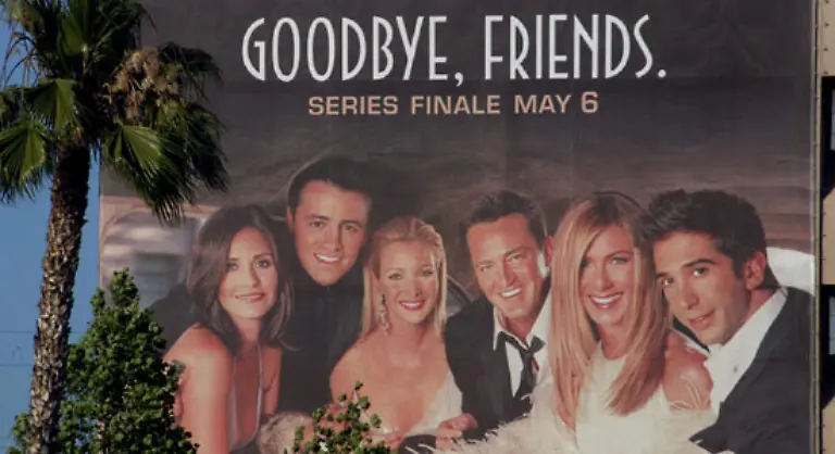 Aniston-die-unter-anderem-in-der-US-Serie-Friends-mitspielte-sagte-dem-Magazin-sie-fuehle-sich-heute-in-ihrer-Haut-wohler