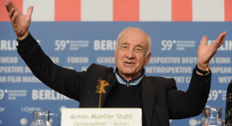 Daher-ist-der-Film-zur-Eroeffnung-der-Berlinale-auch-mit-grossem-Applaus-aufgenommen-worden