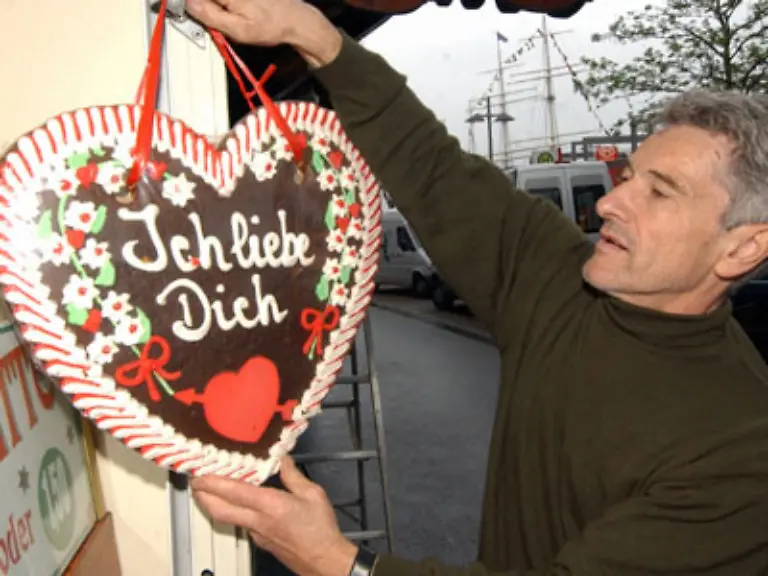 und-Sie-stehen-am-Valentinstag-nicht-unter-dem-Druck-das-passende-Geschenk-fuer-den-Partner-zu-finden