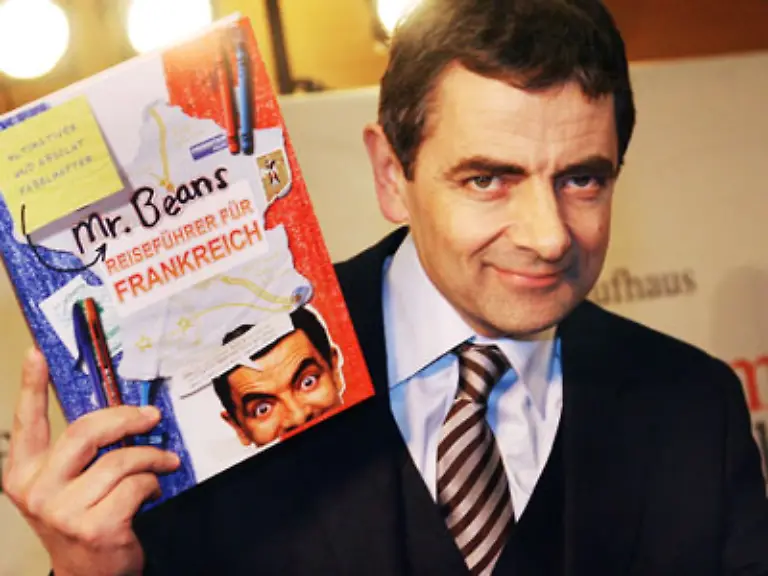 Wer-in-diesem-Jahr-mal-ganz-innovativ-sein-moechte-der-schenkt-einen-Reisefuehrer-passend-zum-naechsten-Urlaubsziel