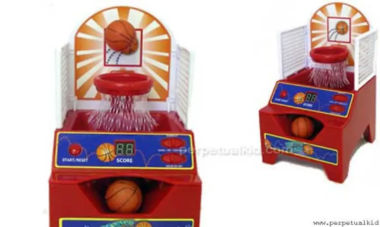 Da-denken-wir-doch-lieber-darueber-nach-wie-ein-Drei-Punkte-Wurf-beim-USB-Basketball-funktioniert