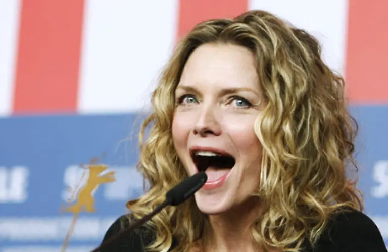 Michelle-Pfeiffer-mitnahm-die-wiederum-ihren-Humor-dabei-hatte