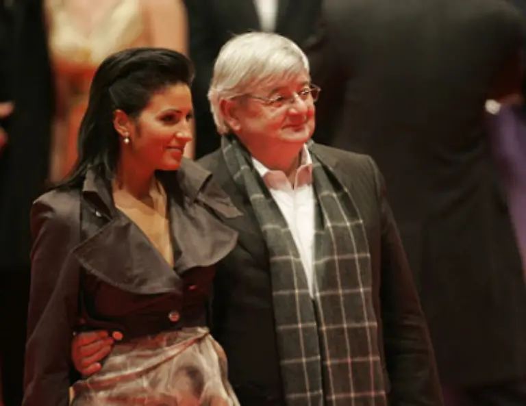 Joschka-Fischer-der-war-mal-Bundesaussenminister-brachte-kein-Partygirl-mit-sondern-seine-Frau