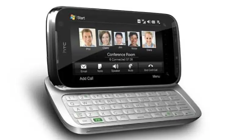 Das-Business-Handy-hat-eine-ausfahrbare-Tastatur-die-auch-fuer-grosse-Haende-geeignet-ist-Auch-das-Pro2-bietet-eine-beruehrungsempfindliche-Zoom-Leiste