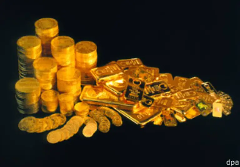andererseits-aber-auch-ganz-praktisch-in-Form-von-Goldmuenzen-oder-Barren-als-Zahlungsmittel-verwendet