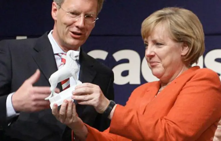 Von-praktischem-Nutzen-sind-solche-Gegenstaende-eher-selten-ausser-fuer-den-Kaeufer-selbst-der-auf-diese-Weise-die-Was-soll-ich-nur-schenken-Frage-loest