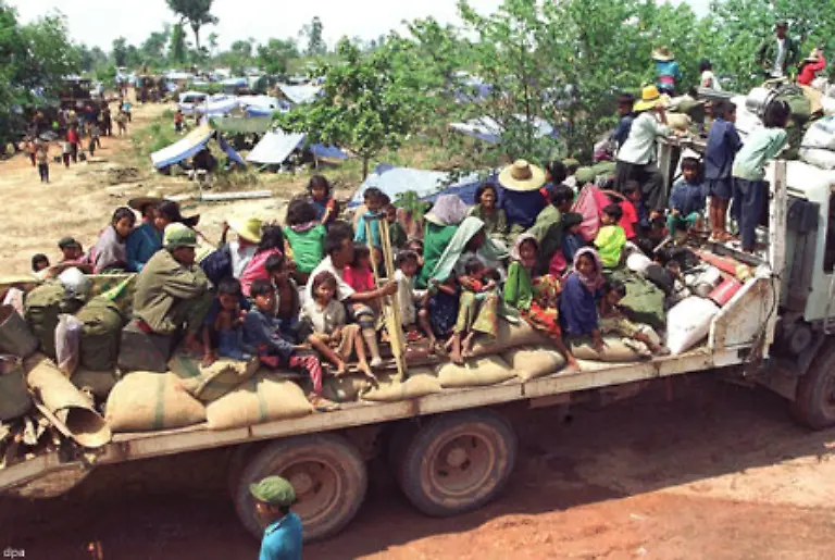 viele-legen-die-Waffen-nieder-und-bauen-sich-ein-neues-Leben-auf
