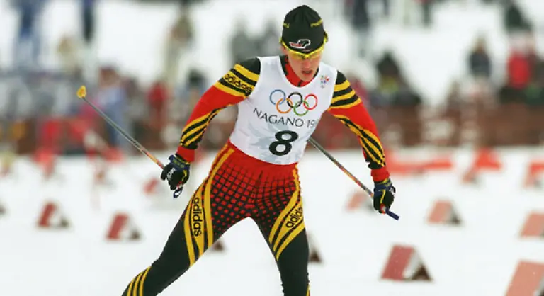 1998-erreicht-sie-bei-den-Olympischen-Winterspielen-im-japanischen-Nagano-einen-fuenften-Platz-mit-der-Skilanglauf-Staffel
