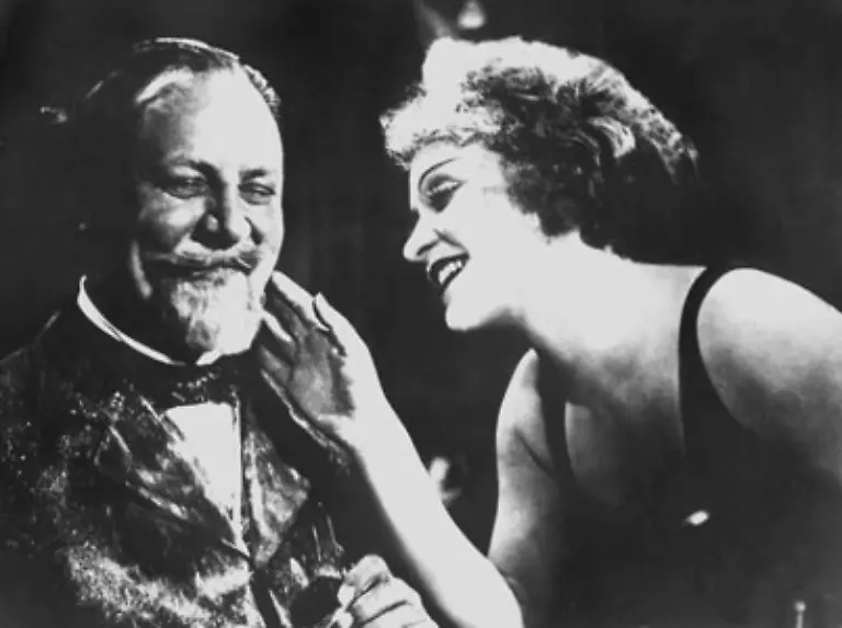 133-einer-Verfilmung-von-Heinrich-Manns-Roman-Professor-Unrat-Nach-1945-erhaelt-der-bisher-einzige-mit-dem-Oscar-ausgezeichnete-deutsche-Schauspieler-wegen-seiner-Naehe-zu-den-Nationalsozialisten-ein-Auftrittsverbot