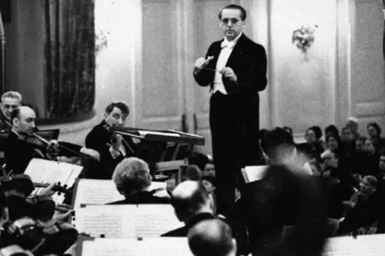 Ein-Jahr-spaeter-konnte-Franz-Wachsmann-erneut-eine-Trophaee-in-Empfang-nehmen-diesmal-fuer-die-Filmmusik-133