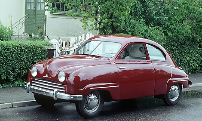 So-wurde-der-92-zum-sichersten-Auto-seiner-Zeit-Leider-spielte-ihm-der-DKW-Zweitaktmotor-des-oefteren-einen-Streich-was-die-Betriebssicherheit-als-Ganzes-doch-wieder-einschraenkte