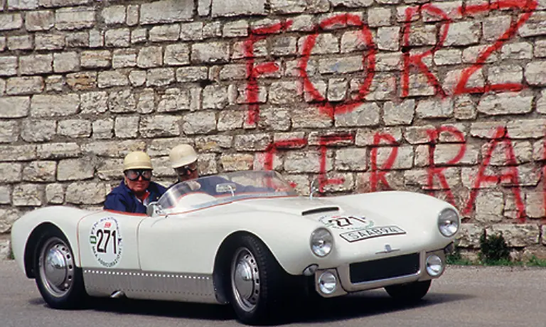 Als-Oldtimer-ist-das-Auto-natuerlich-eine-absolute-Raritaet-Er-ist-so-selten-dass-es-nicht-mal-verlaessliche-Preise-fuer-ihn-gibt-Quasi-nicht-zu-finden