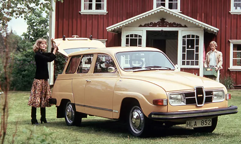 Die-Kombiversion-trug-den-Namen-Saab-95-Er-bot-fuer-damalige-Verhaeltnisse-sehr-viel-Platz-und-bewies-eine-hohe-Robustheit