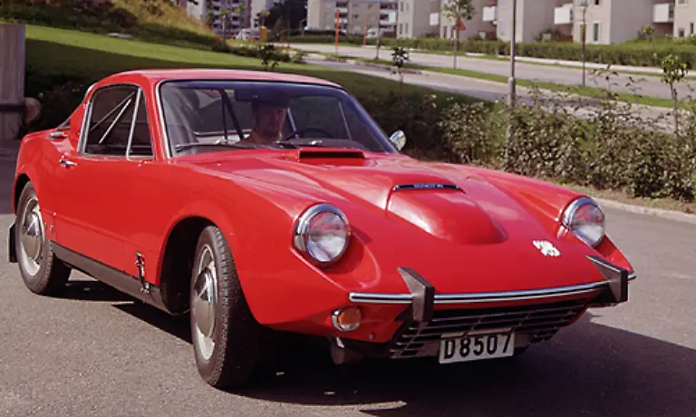 Spaeter-wurde-mit-dem-Sonett-V4-ein-Vier-Zylinder-Motor-des-Ford-Taunus-verbaut-Diese-Version-wurde-mit-1610-Fahrzeugen-der-Bestseller-der-Sonett-II