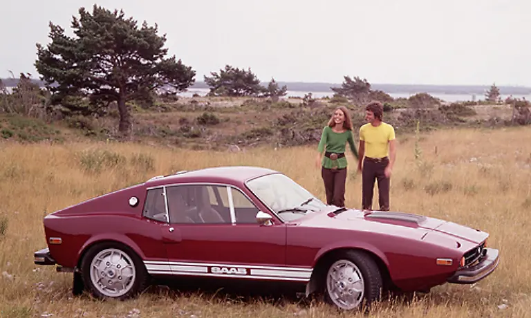 Der-einzige-Sportwagen-den-Saab-jemals-baute-hatte-aber-immer-noch-das-Manko-des-verhaeltnismaessig-schwachen-Ford-Vier-Zylinders-Ab-1971-stieg-der-Hubraum-zwar-auf-1700-Kubik-doch-die-Leistung-blieb-bei-bescheidenen-65-PS-Auch-damals-schon-nicht-gerade-viel