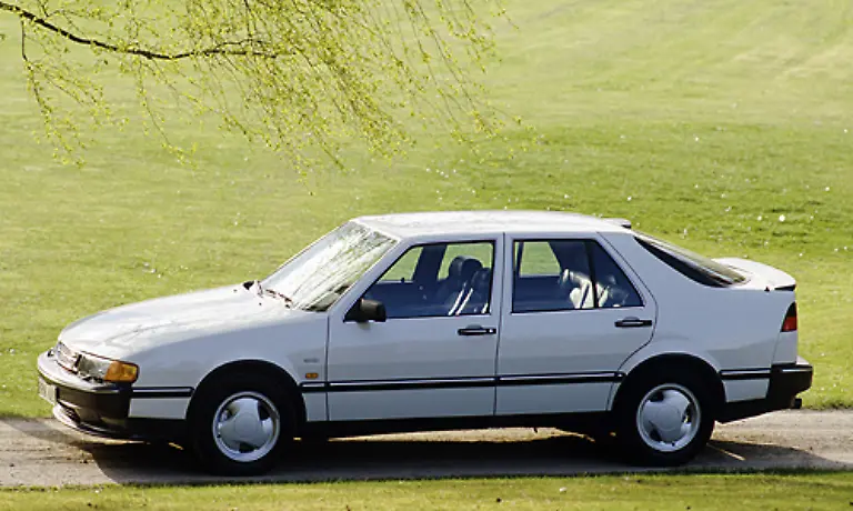 Als-grosser-Bruder-gesellte-sich-1984-der-9000-hinzu-Er-ist-Kind-einer-Kooperation-mit-dem-Fiat-Konzern-und-war-mit-dem-Lancia-Thema-dem-Fiat-Croma-und-dem-Alfa-164-in-weiten-Teilen-baugleich