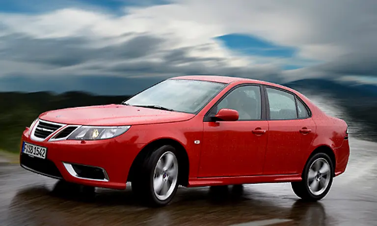 Die-Sportmodelle-bei-Saab-heissen-traditionell-Aero-Der-Begriff-ist-aus-der-Flugzeugbautradition-entlehnt-Den-9-3-Sportkombi-gibt-es-seit-kurzem-mit-hochmodernem-Allradantrieb