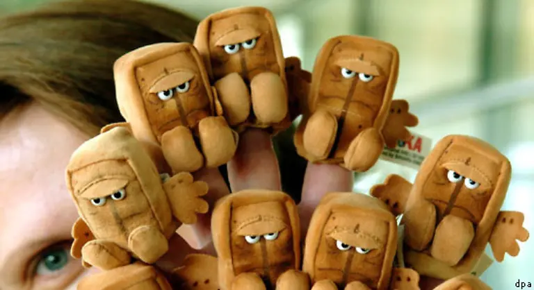 Auch-Vollkornbrot-mit-pflanzlichem-Schmalz-Radieschen-und-Gurke-helfen-gegen-den-Kater-Pflanzliches-Schmalz-ist-reich-an-mehrfach-ungesaettigten-Fettsaeuren-und-liefert-Energie-fuer-den-geschwaechten-Koerper