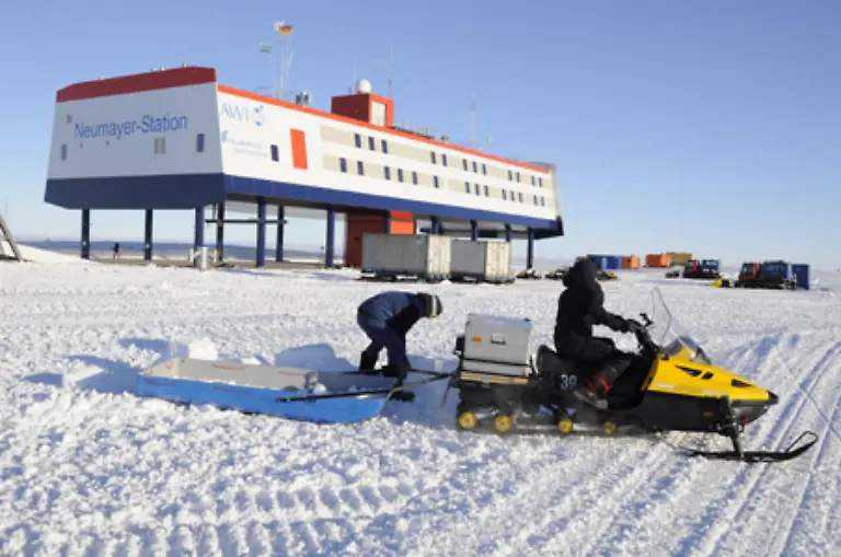 Auf-die-Station-selbst-hat-das-jedoch-keine-Auswirkungen-Fuer-die-Forschungen-muss-die-Bewegung-jedoch-beruecksichtigt-werden
