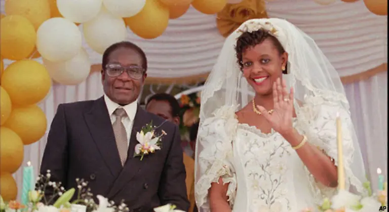 Hier-ein-Bild-von-ihrer-katholischen-Hochzeit-im-August-1996