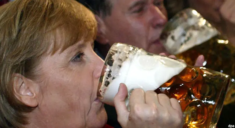 Denn-fast-alle-trinken-Sie-tut-es