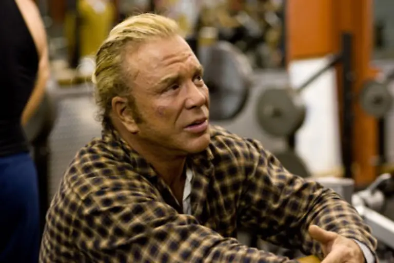 Die-Rolle-eines-koerperlich-und-psychisch-abgewrackten-Wrestlers-war-immerhin-ein-passender-Anfang